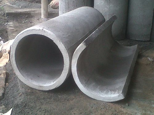 Buis beton setengah lingkaran gorong-gorong